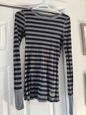 Vintage Women’s billabong Striped Long Sleeve Top in Gray and Black